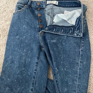A&F High-wasted Skinny Jeans
